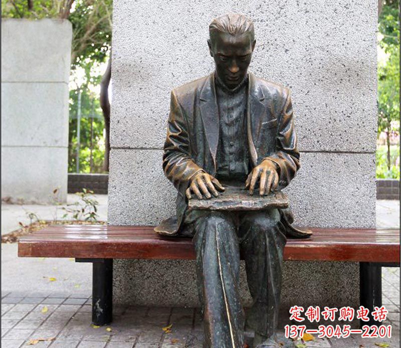 绵阳“男性英姿飒爽的雕塑”