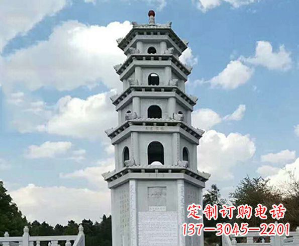 绵阳神秘的宝塔雕塑