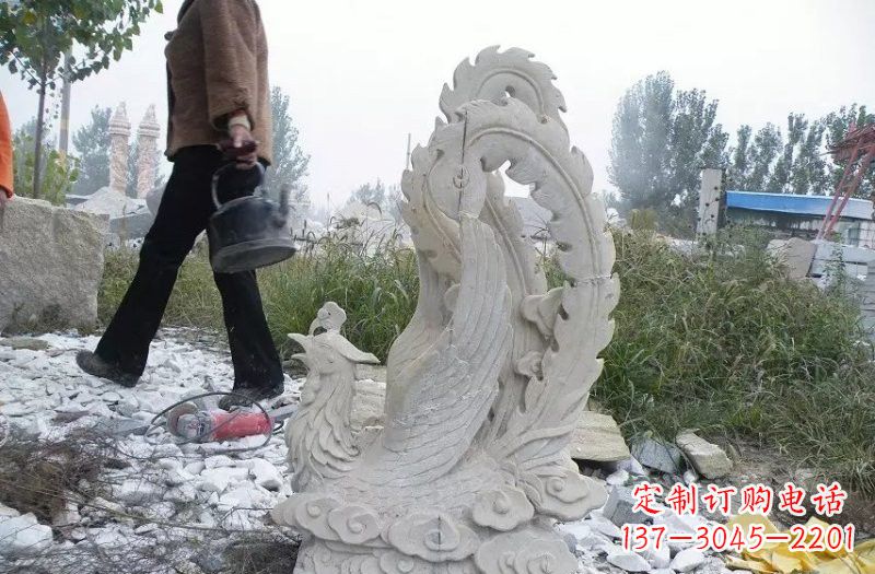 绵阳凤凰雕塑传承瑰丽的古老文化