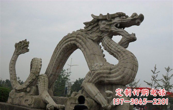 绵阳大理石龙雕塑，象征着力量与尊贵