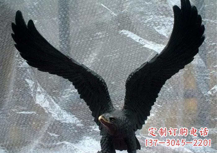 绵阳大鹏展翅玻璃钢老鹰雕塑