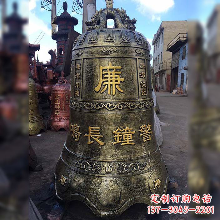 绵阳特色大型铜钟雕塑