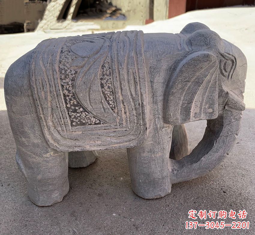 绵阳优雅大象石雕