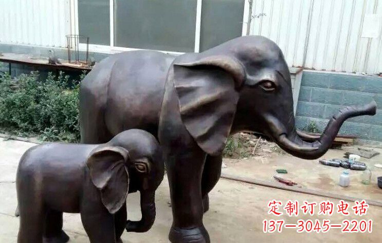 绵阳浓情母子情·大象铜雕塑