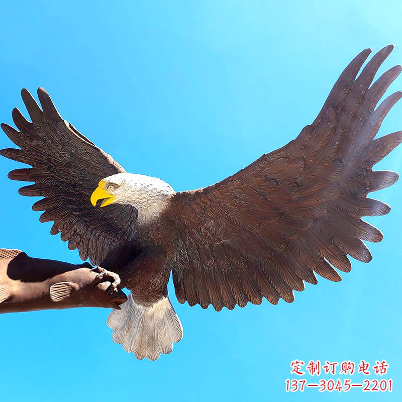 绵阳精致仿真老鹰玻璃钢雕塑
