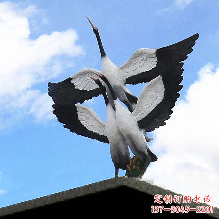 绵阳大型仿真仙鹤玻璃钢景观动物雕塑