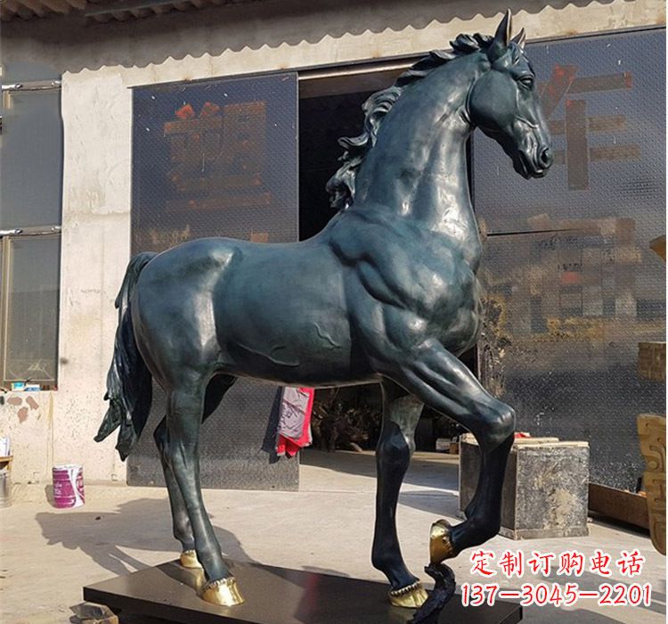 绵阳独特优雅的大型铸铜马雕塑