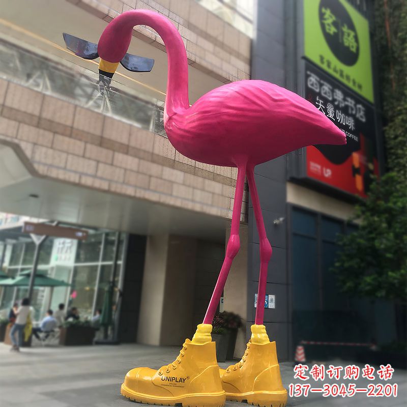 绵阳精美多彩的火烈鸟雕塑