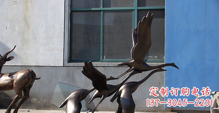 绵阳大雁飞翔铸铜雕塑