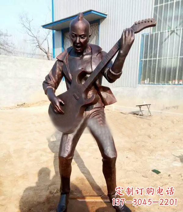 绵阳弹吉他公园人物铜雕