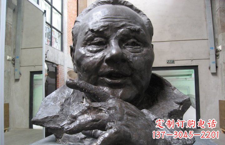 绵阳邓小平铜雕塑——传承中国传统文化