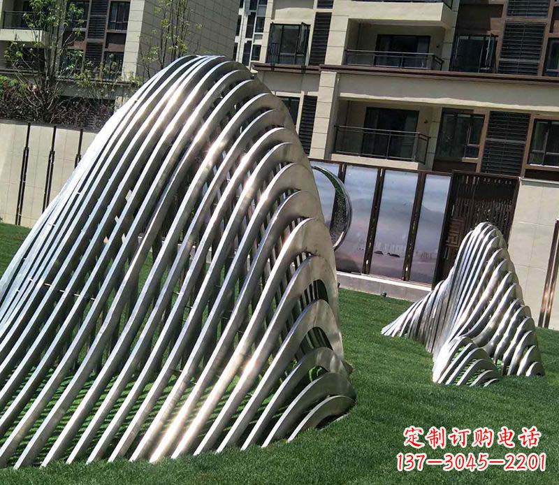 绵阳不锈钢假山雕塑——电镀之美