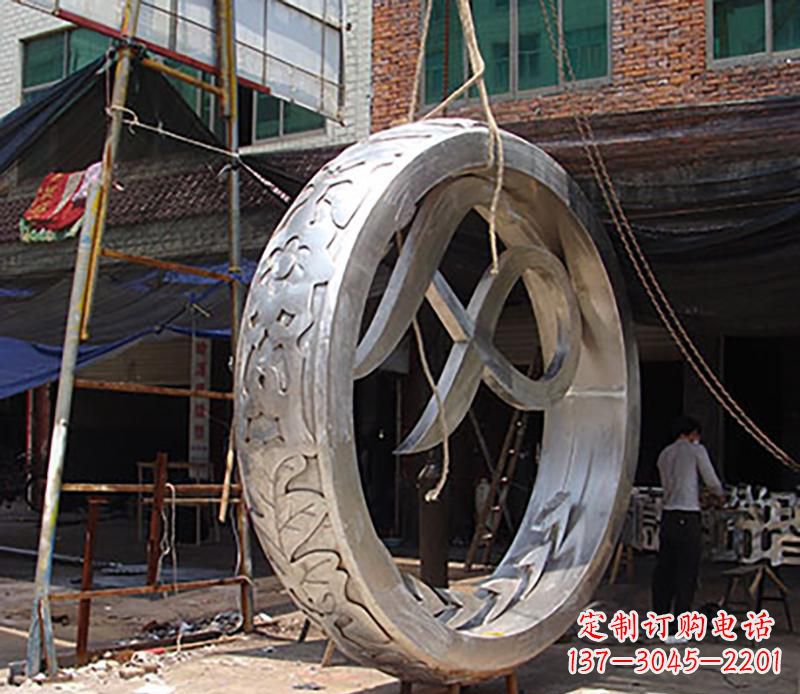 绵阳精致环形不锈钢景观雕塑