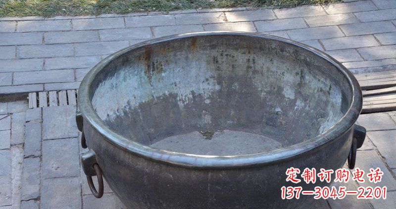 绵阳仿古纹饰铜水缸雕塑
