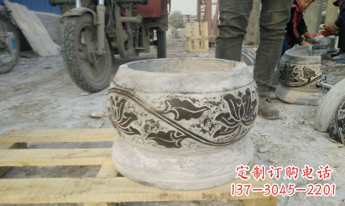 绵阳仿古圆形水缸石雕塑