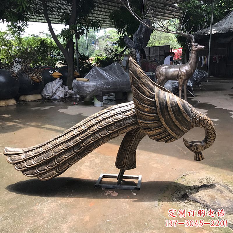 绵阳仿铜玻璃钢定制孔雀雕塑