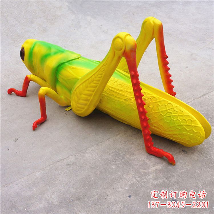 绵阳仿真蝗虫玻璃钢蚂蚱雕塑