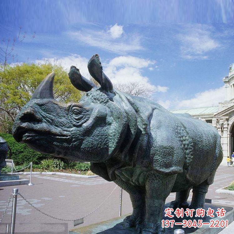 绵阳仿真犀牛铜雕-公园园林动物雕塑摆件