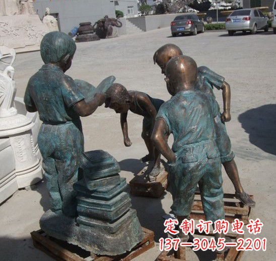绵阳童话般的梦幻小孩铜雕塑