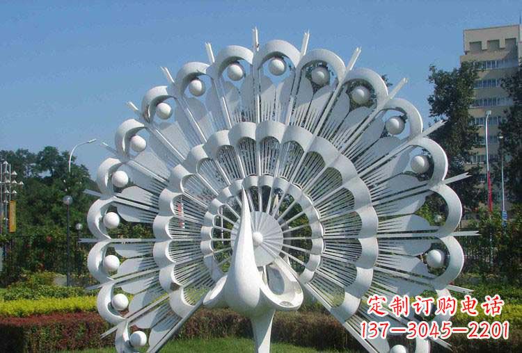 绵阳动感十足的不锈钢孔雀雕塑