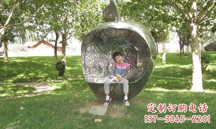 绵阳精致雕刻不锈钢苹果座椅雕塑