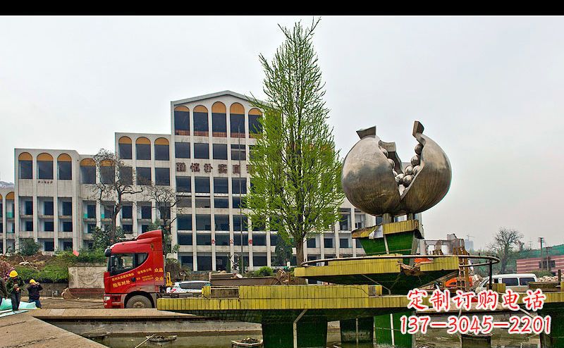 绵阳精美不锈钢石榴景观雕塑