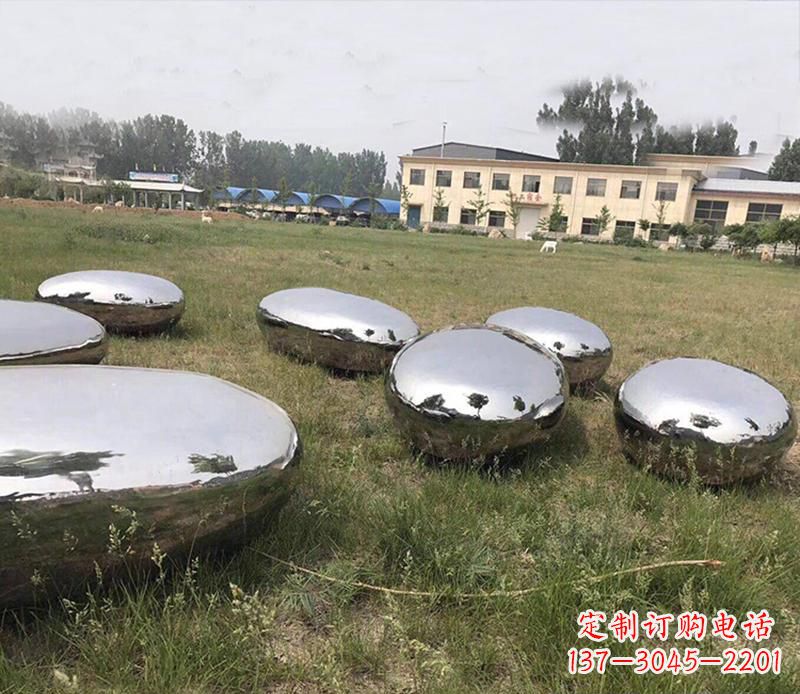 绵阳精美不锈钢水滴景观雕塑