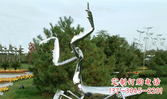 绵阳优雅大气的不锈钢螳螂雕塑