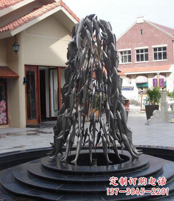 绵阳跃动的生命——景区向上游的鱼群喷泉雕塑