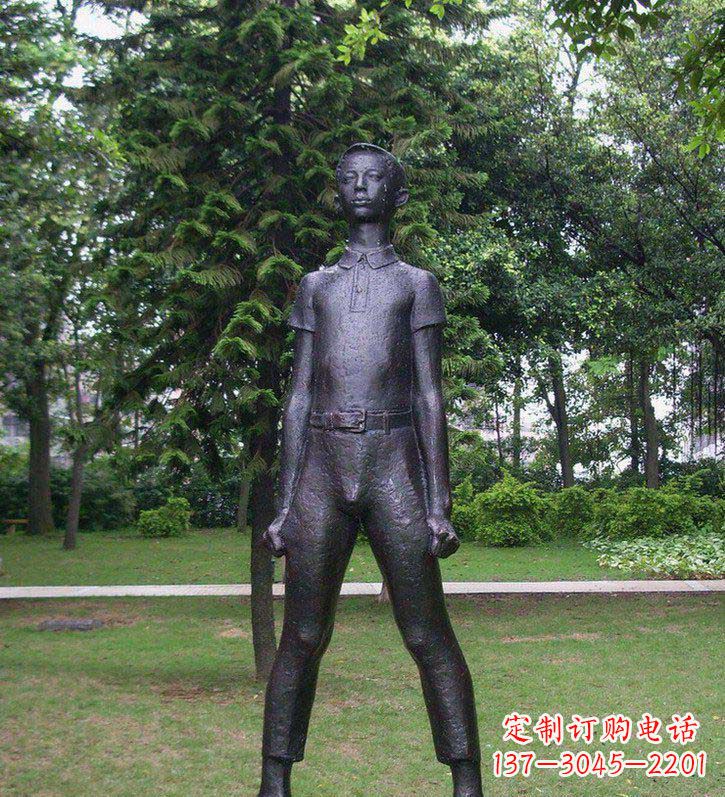 绵阳夕阳下的感动——铜雕男孩人物雕塑