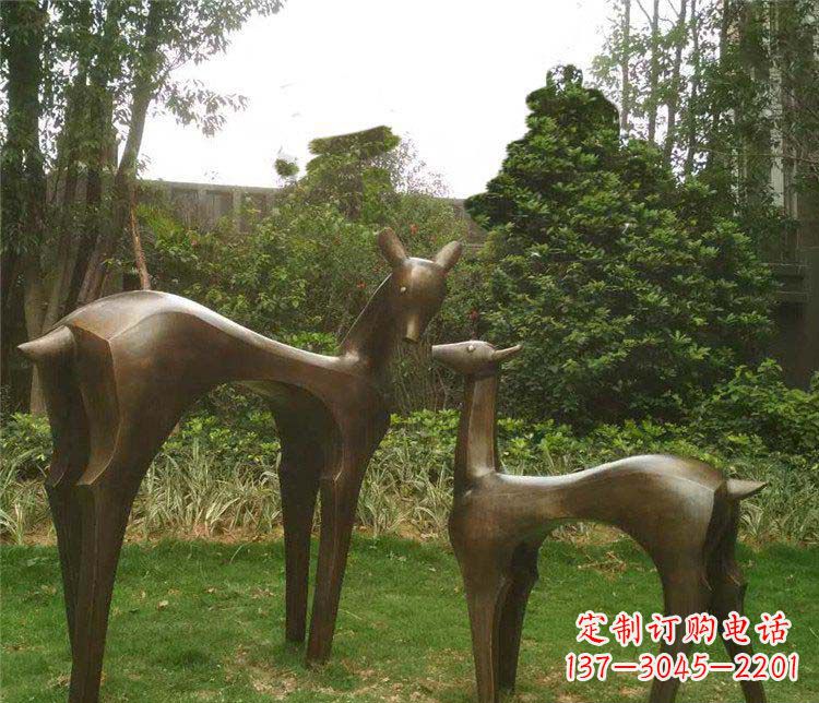 绵阳公园抽象母子鹿动物铜雕