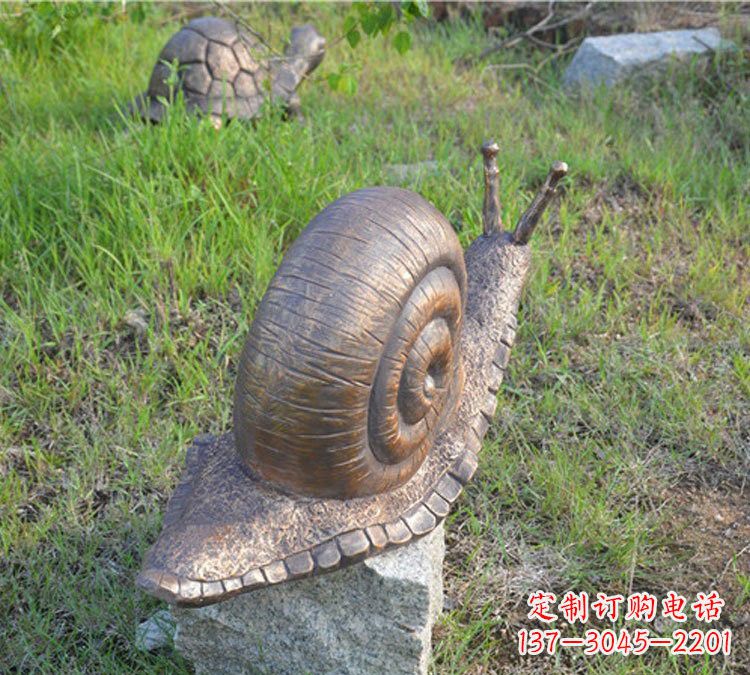 绵阳公园动物玻璃钢仿铜蜗牛雕塑
