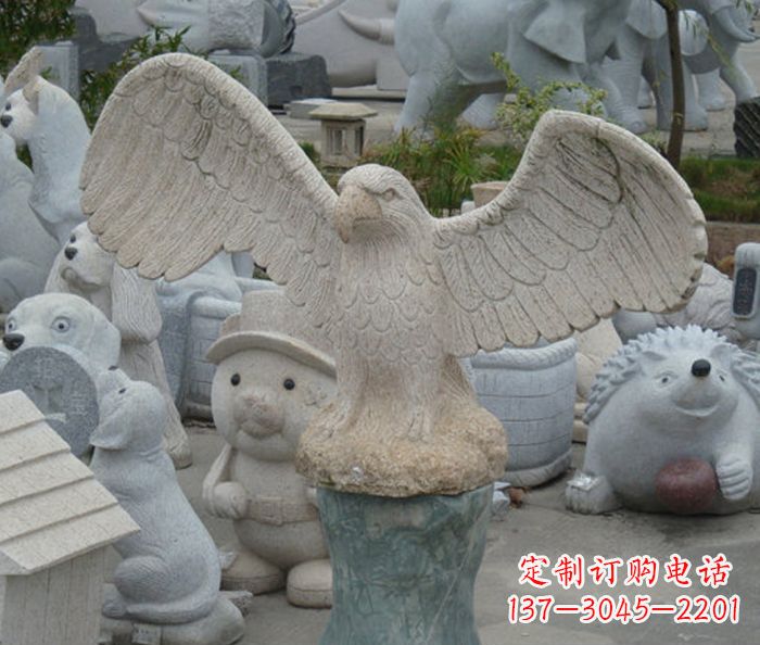 绵阳公园动物老鹰石雕