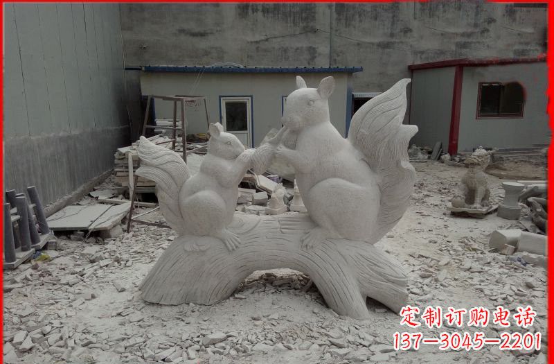 绵阳中领雕塑 松鼠之爱 石雕定制