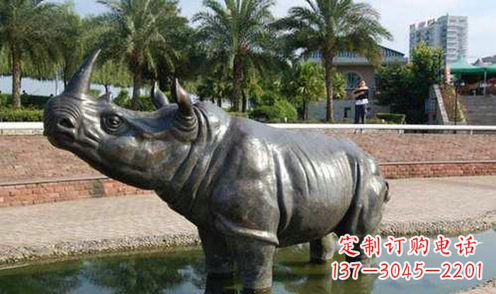 绵阳公园动物铜雕犀牛