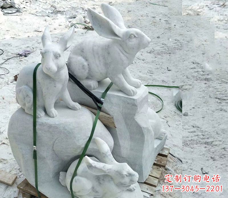 绵阳公园动物兔子雕塑