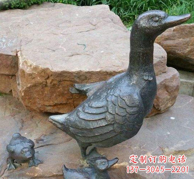 绵阳动物雕塑——精致铜质鸭子雕塑