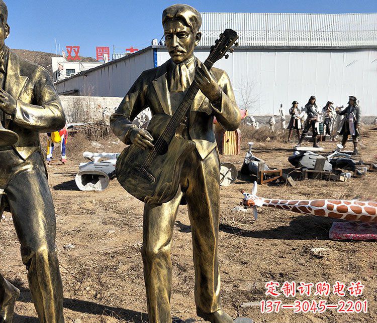 绵阳玩乐无穷的吉他雕塑