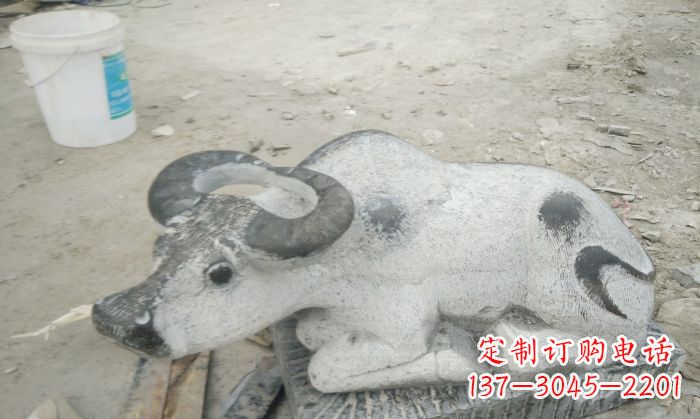 绵阳传统工艺创作孺子牛石雕