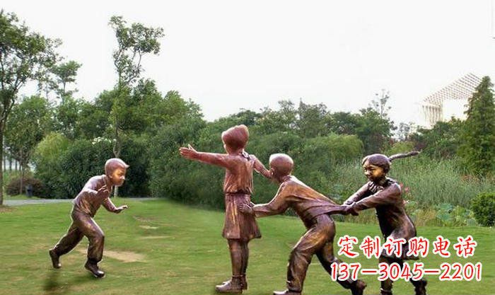 绵阳风格多变的老鹰雕塑