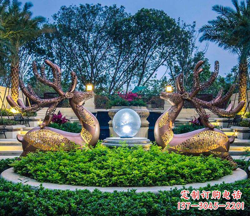 绵阳梅花鹿不锈钢雕塑
