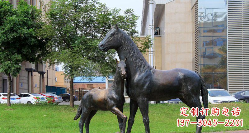 绵阳优质实木母子马铜雕