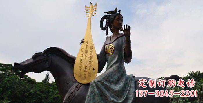 绵阳传统风情,精美古典的琵琶女铜雕