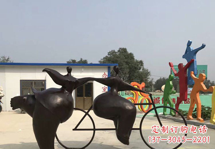 绵阳青春无悔,精致自行车雕塑