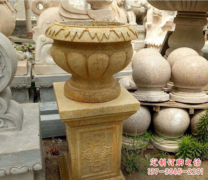 绵阳砂岩花盆景观石雕--美观多彩的室外装饰