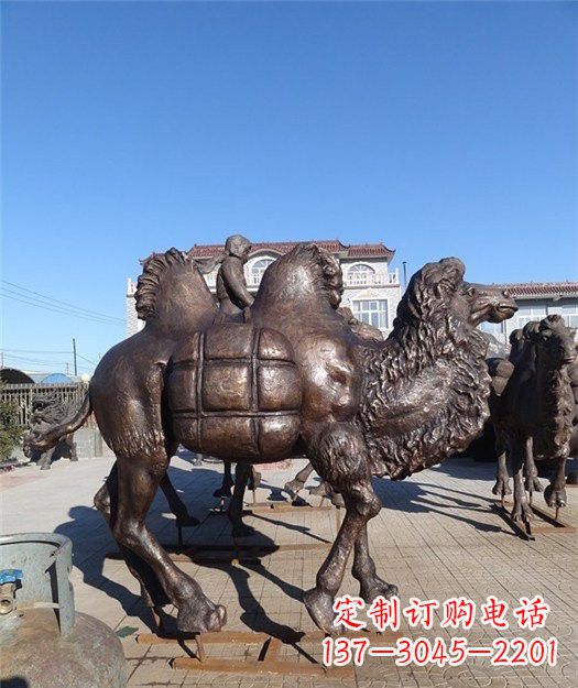 绵阳公园铜雕骆驼
