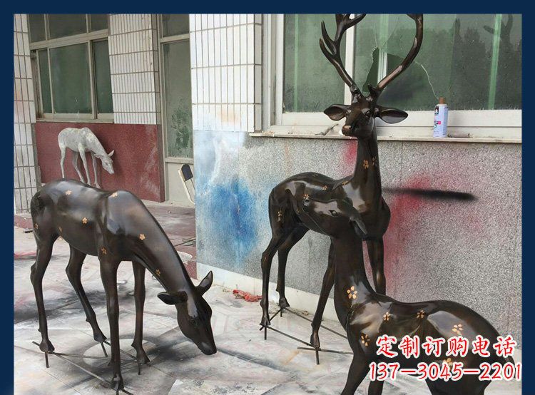绵阳高贵优雅的梅花鹿铜雕塑
