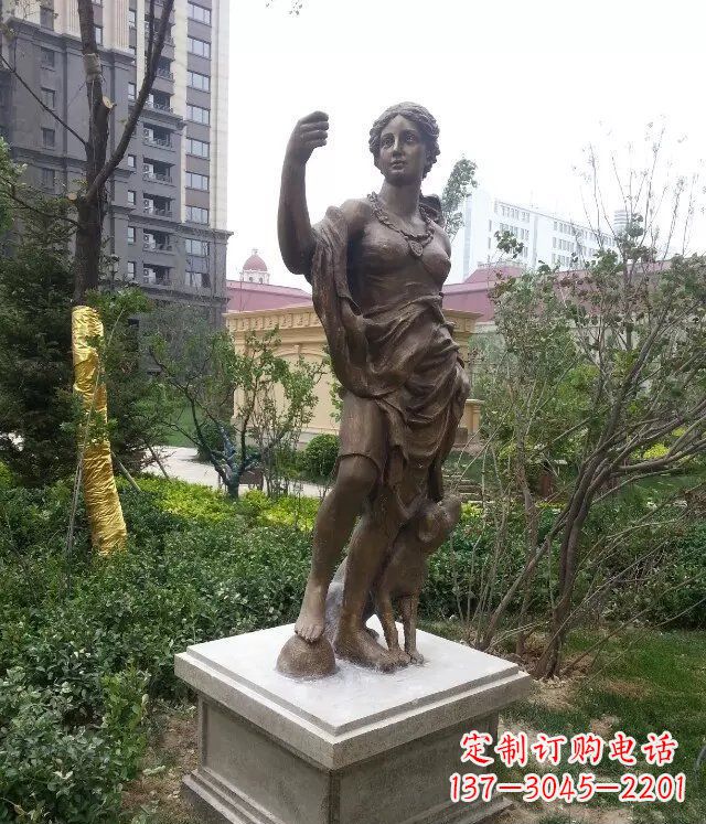 绵阳西方女性人物铜雕 象征着勇气与力量