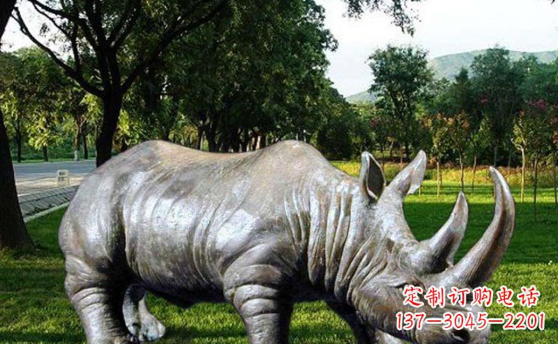 绵阳新题目犀牛玻璃钢雕塑——给公园增添独特美感