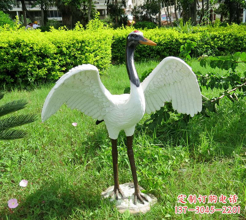 绵阳公园仙鹤雕塑
